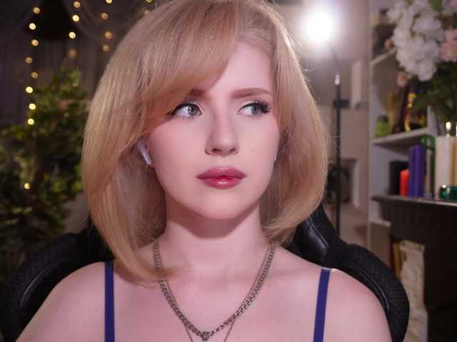 ChristieWade's BongaCams show and profile