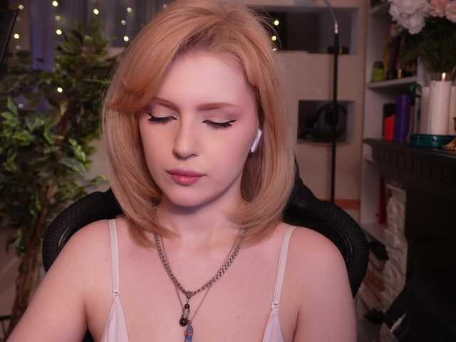 ChristieWade's BongaCams show and profile