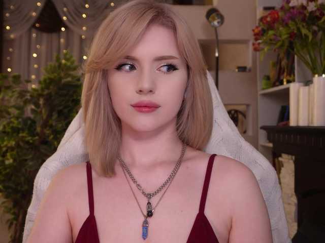 ChristieWade's BongaCams show and profile