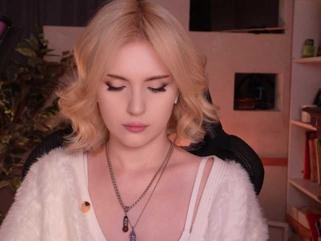 ChristieWade's BongaCams show and profile