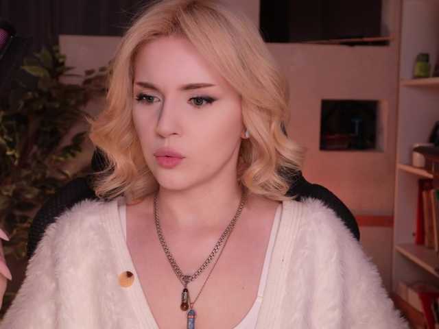 ChristieWade's BongaCams show and profile