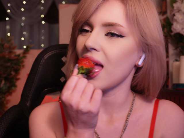 ChristieWade's BongaCams show and profile