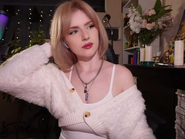 ChristieWade's BongaCams show and profile
