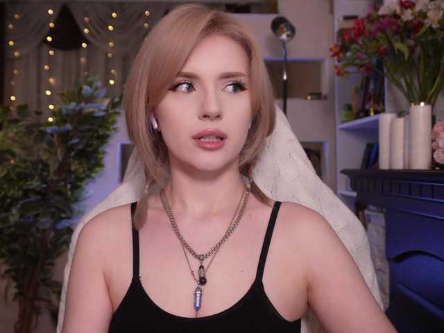 ChristieWade's BongaCams show and profile