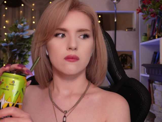 ChristieWade's BongaCams show and profile