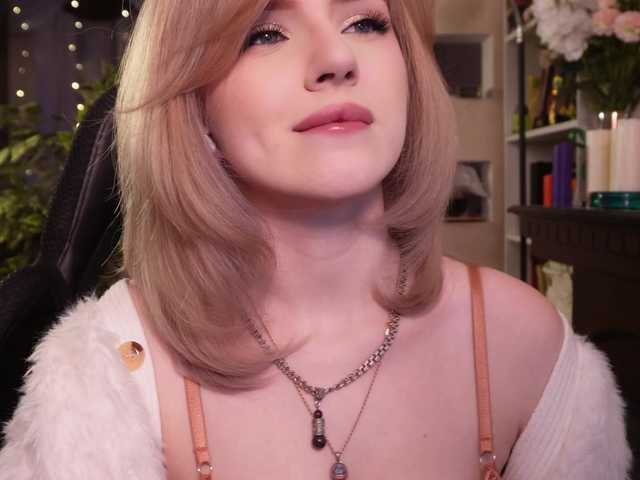 ChristieWade's BongaCams show and profile