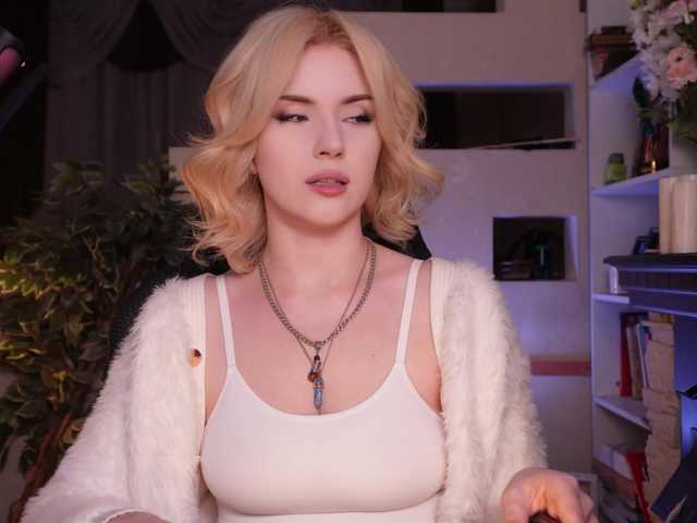 ChristieWade's BongaCams show and profile