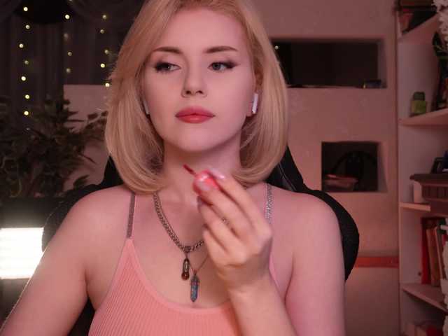 ChristieWade's BongaCams show and profile