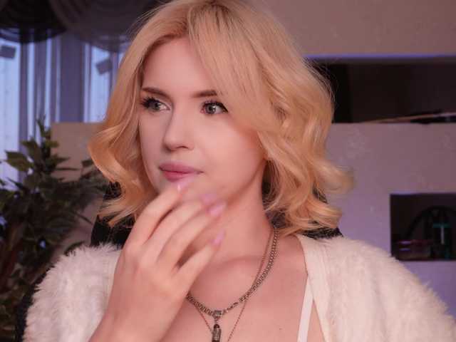 ChristieWade's BongaCams show and profile