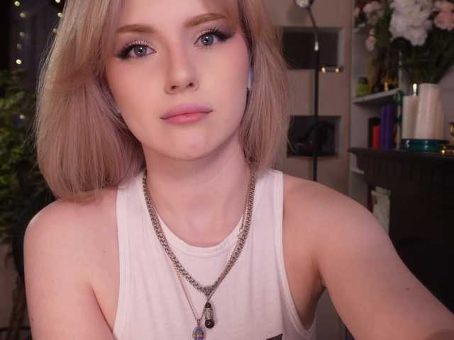 ChristieWade's BongaCams show and profile