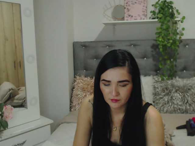 neereaa's BongaCams show and profile