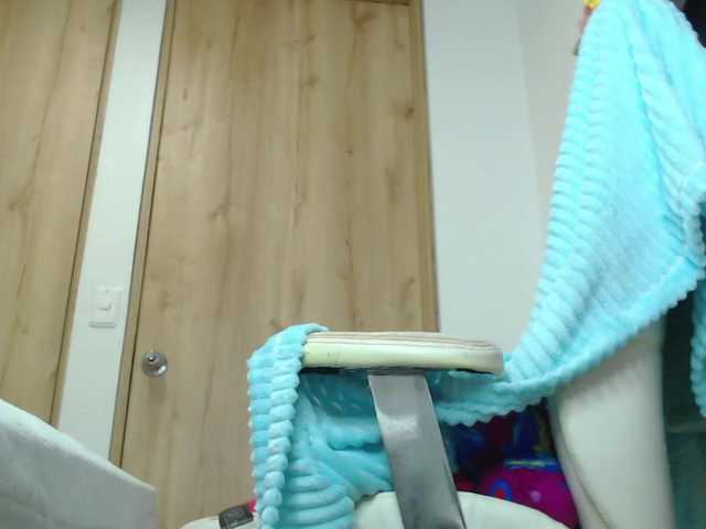 neereaa's BongaCams show and profile