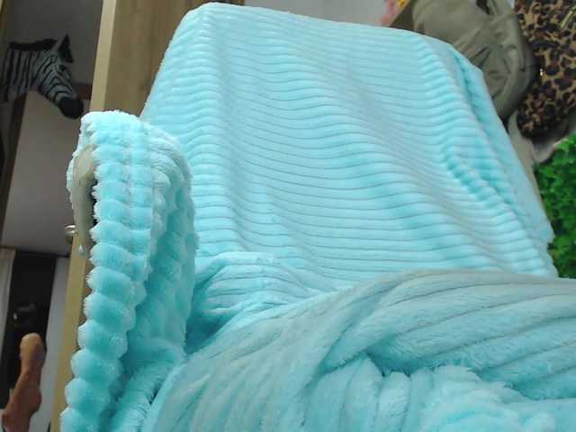 neereaa's BongaCams show and profile