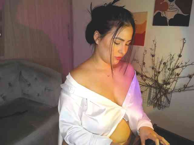 Zoebolton1 webcam