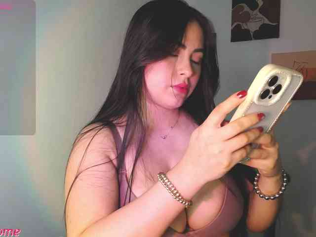 Zoebolton1 webcam