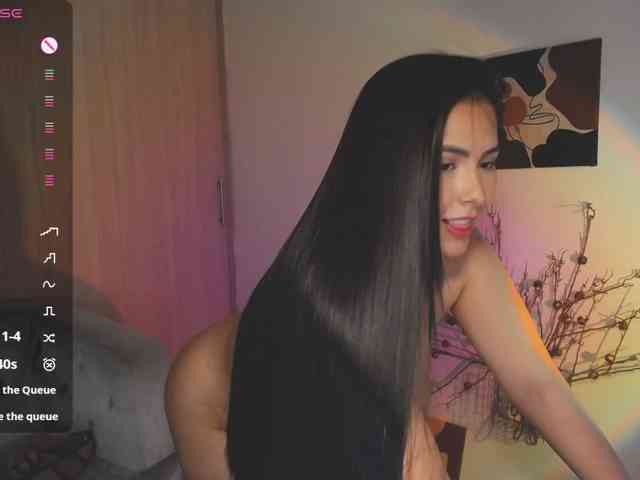 Zoebolton1 webcam