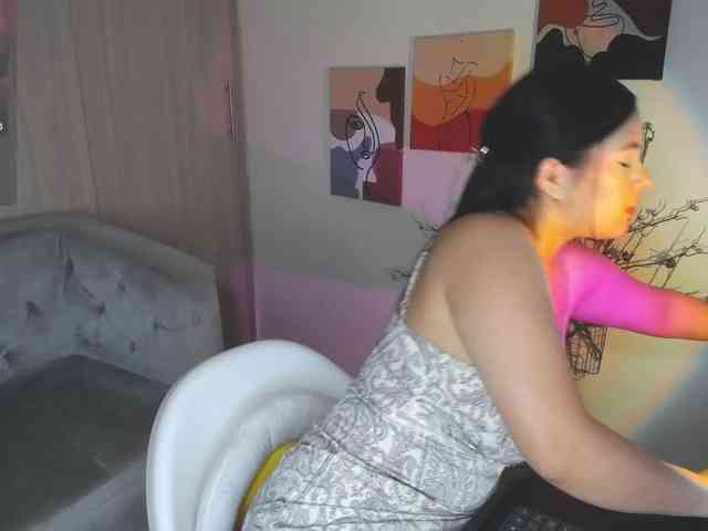 Zoebolton1