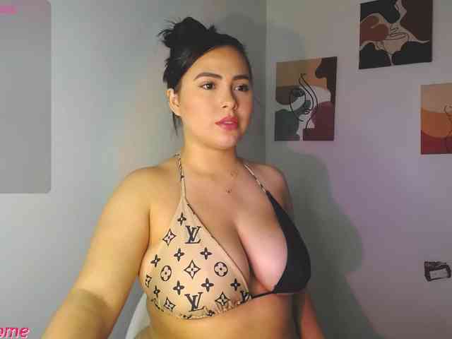 Zoebolton1 webcam