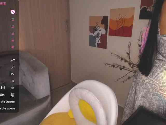 Zoebolton1 webcam