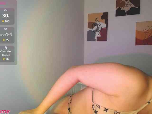 Zoebolton1 webcam