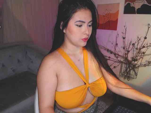 Zoebolton1 webcam