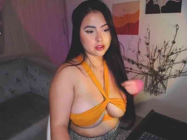Zoebolton1 webcam