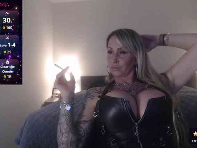 MissDajana webcam