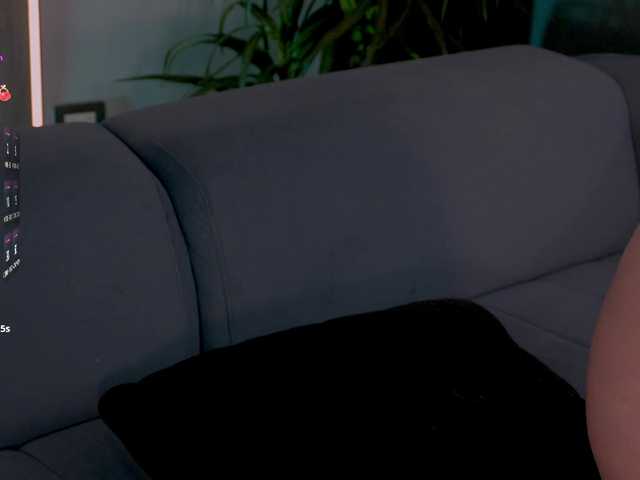 MadelineFox's BongaCams show and profile