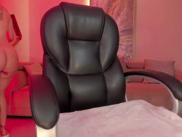 MadelineFox's BongaCams show and profile