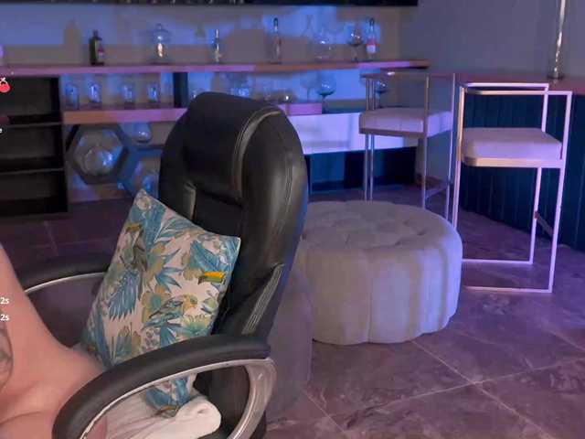 MadelineFox's BongaCams show and profile