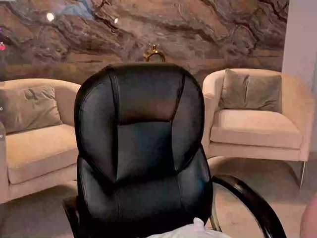 MadelineFox's BongaCams show and profile