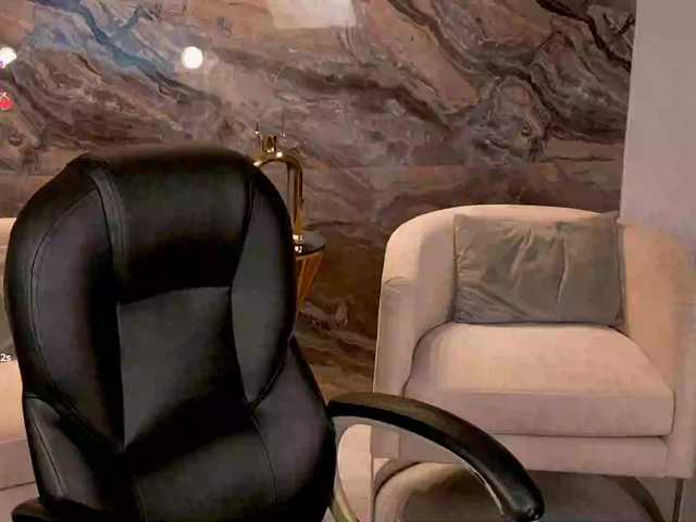 MadelineFox's BongaCams show and profile