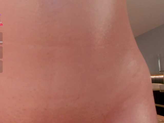 MadelineFox's BongaCams show and profile