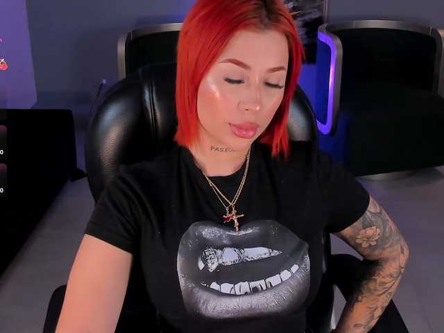 MadelineFox's BongaCams show and profile