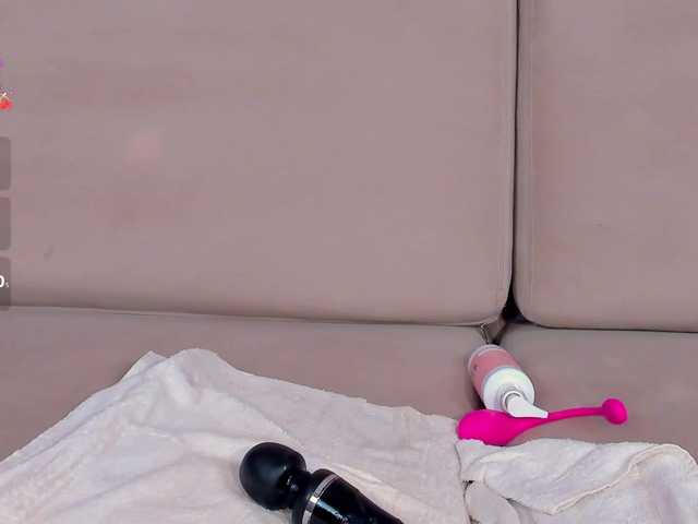 MadelineFox's BongaCams show and profile