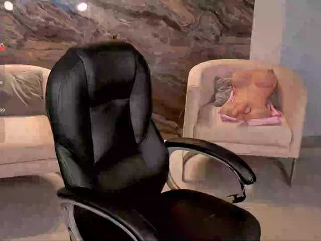 MadelineFox's BongaCams show and profile