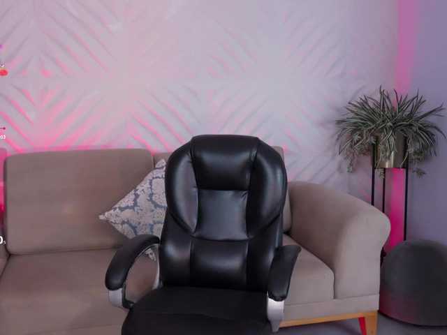 MadelineFox's BongaCams show and profile