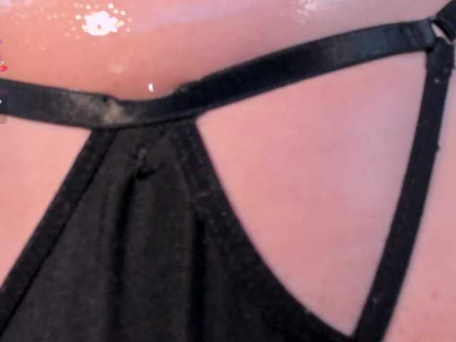 MadelineFox's BongaCams show and profile