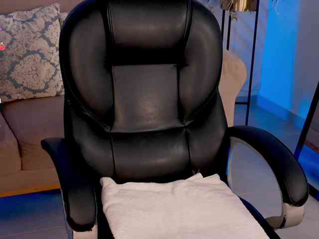 MadelineFox MadelineFox