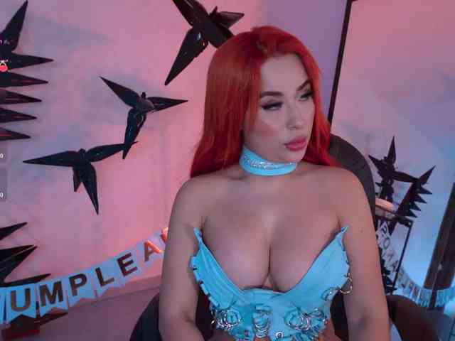 MadelineFox webcam