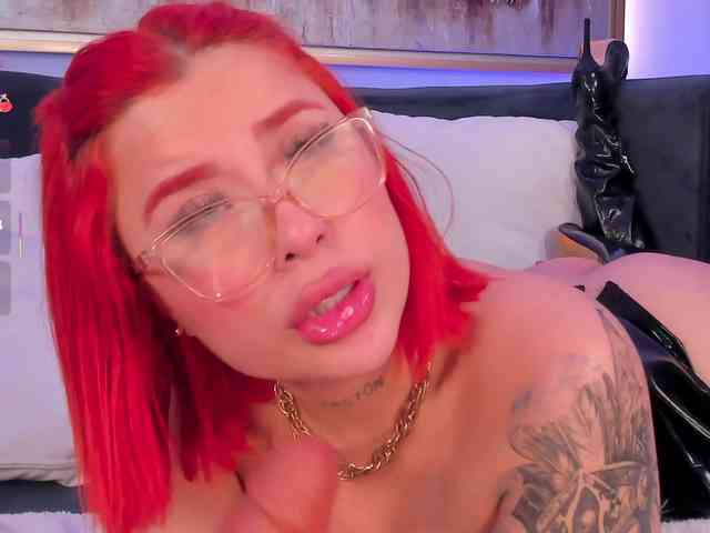 MadelineFox MadelineFox