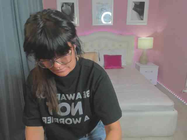 PenelopAndErica webcam