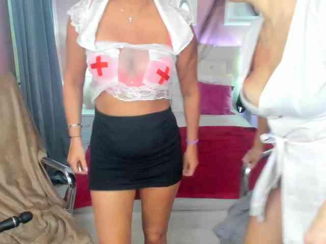 PenelopAndErica webcam