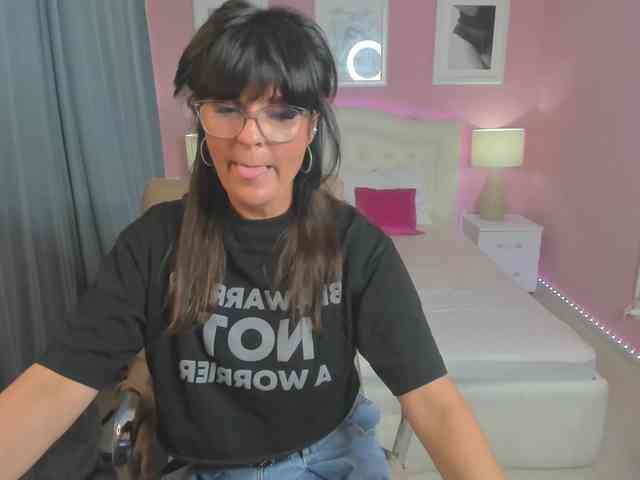 PenelopAndErica webcam