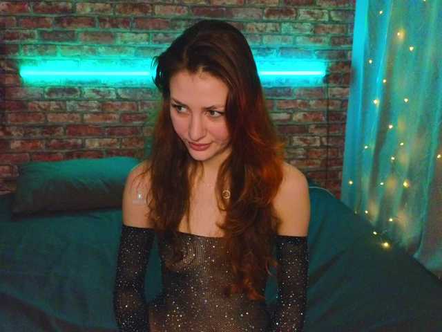 Fancymeee's BongaCams show and profile