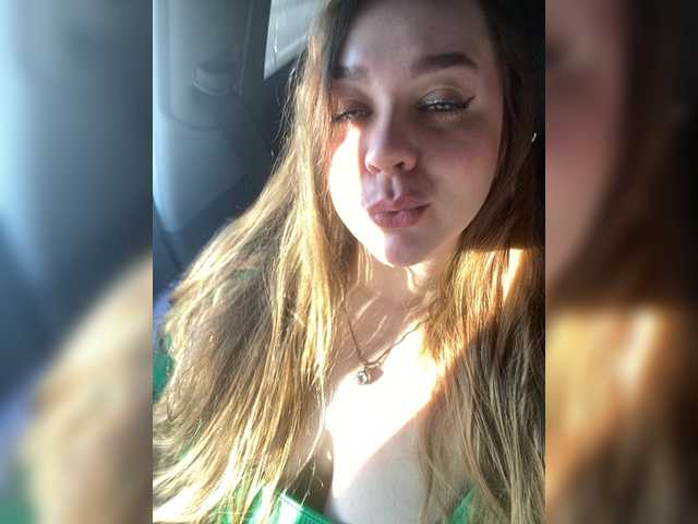 Bonne-Aurore's BongaCams show and profile