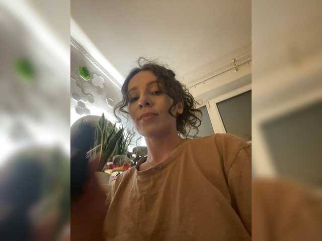 Bonne-Aurore's BongaCams profile