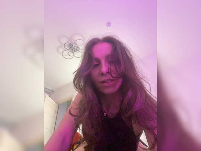 go to chat with Bonne-Aurore