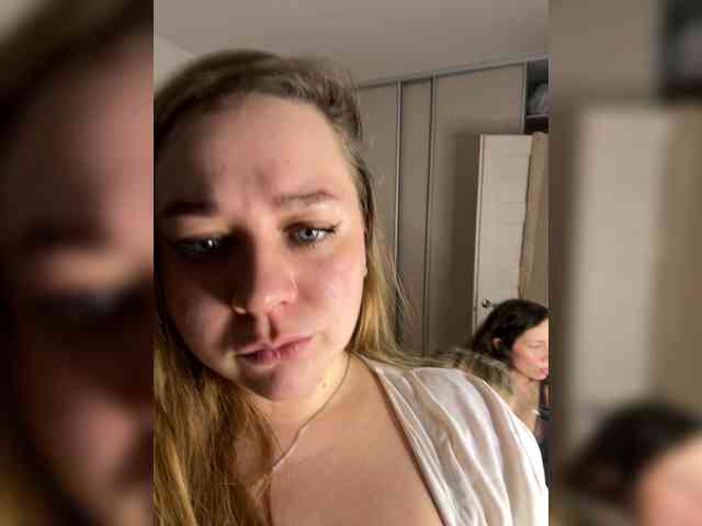 Bonne-Aurore Live Webcam on BongaCams