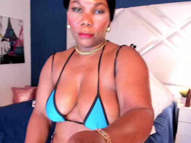 cam chatroom JelanyBankol